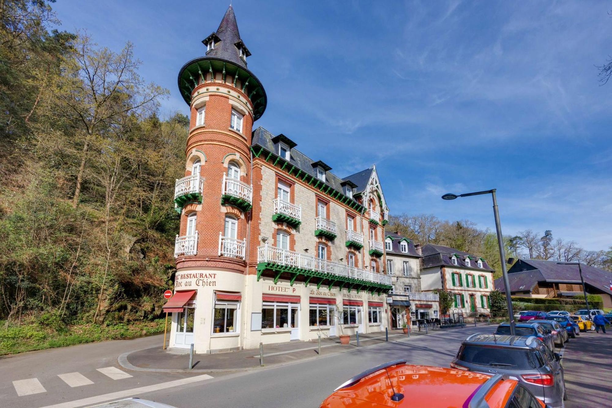 Brit Hotel & Spa Le Roc Au Chien Bagnoles de l'Orne Normandie Exterior foto